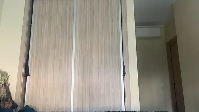 naughtyhollyxxxx online show from November 17, 9:43 am