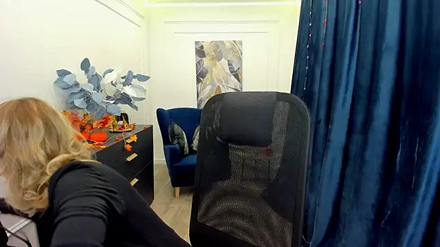 Sinty Devis online show from October 21, 11:36 am