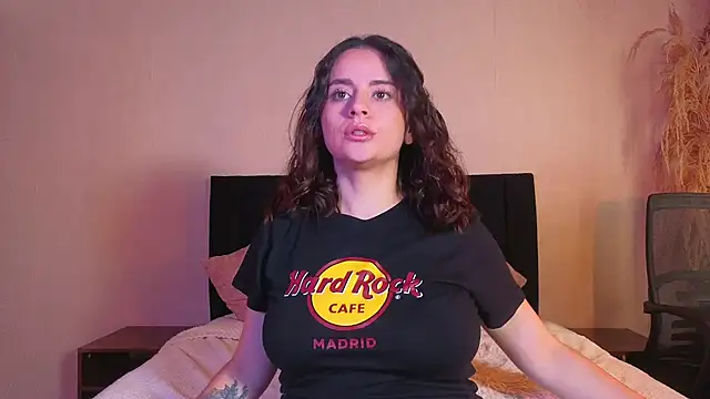 kassandra james online show from July 28, 3:21 pm