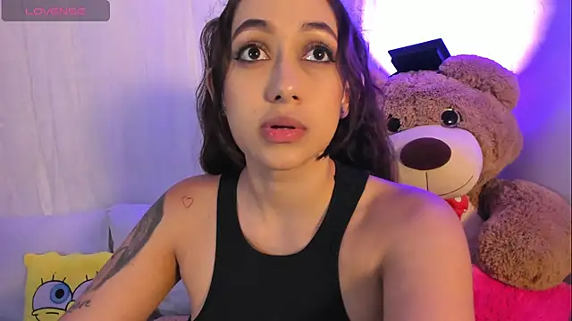 moll1e  online show from October 20, 6:44 pm