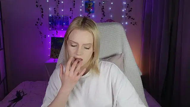 ImBonBon online show from July 9, 12:02 am