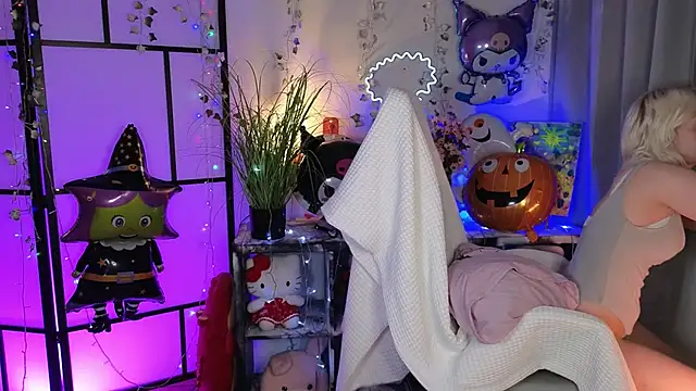Snapshot of ImBonBon chatting on October 18, 11:39 pm ImBonBon online show from October 18, 11:39 pm