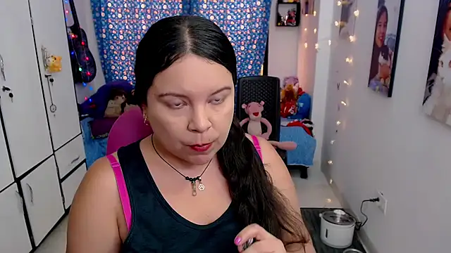 Snapshot of claryssa_ chatting on September 16, 8:50 pm claryssa online show from September 16, 8:50 pm