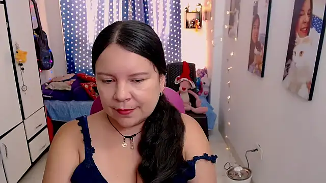 claryssa  online show from November 30, 7:40 pm