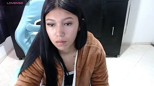 emily rosse04 online show from June 23, 1:20 pm
