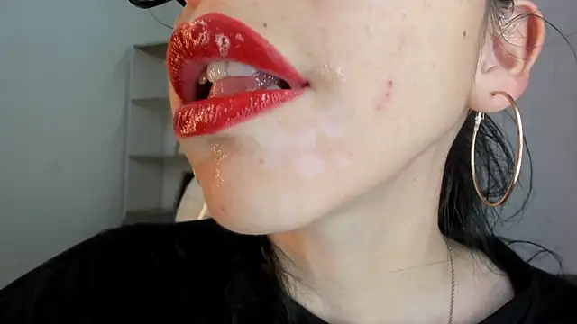 Snapshot of Katty_mouth chatting on October 8, 8:46 pm Katty mouth online show from October 8, 8:46 pm