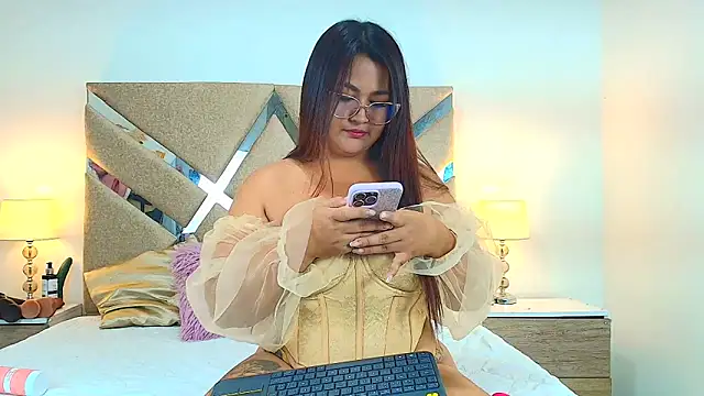 Snapshot of IsabellMendez_ chatting on October 19, 5:59 pm IsabellMendez online show from October 19, 5:59 pm