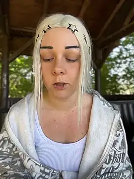 kinkygirl420x online show from April 30, 1:05 pm