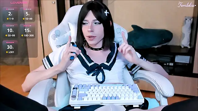 FemAlexa  online show from July 6, 6:10 pm