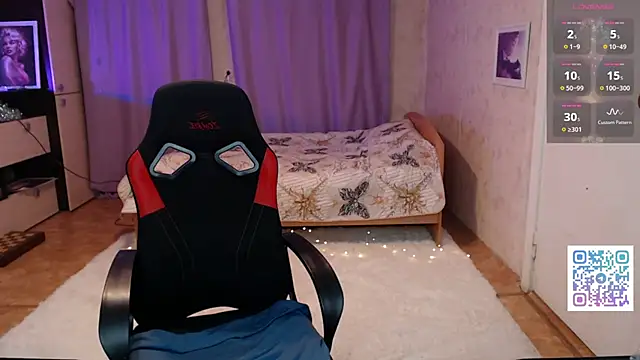 Daniela Cooperr online show from April 18, 7:58 pm