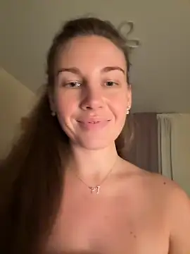 Snapshot of JasminJames chatting on October 18, 8:10 pm JasminJames online show from October 18, 8:10 pm