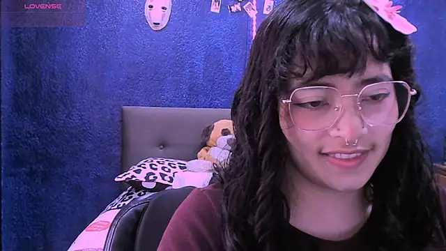 NinaYellow online show from October 21, 4:22 pm