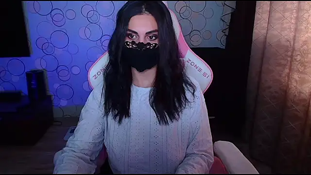 Snapshot of __Yasmina__ chatting on October 19, 4:36 am Yasmina online show from October 19, 4:36 am