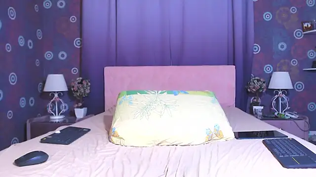 SquirtyAlice online show from July 24, 7:55 pm