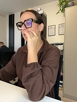 Hii Lolla online show from November 13, 7:07 am