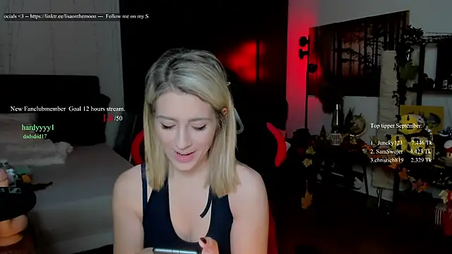 Snapshot of Lisaonthemoon chatting on September 27, 1:07 pm Lisaonthemoon online show from September 27, 1:07 pm