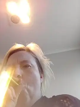 mollymay69 online show from December 14, 4:51 am