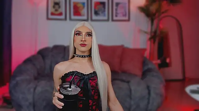 Snapshot of Taylor__foxxx chatting on September 24, 6:01 am Taylor foxxx online show from September 24, 6:01 am