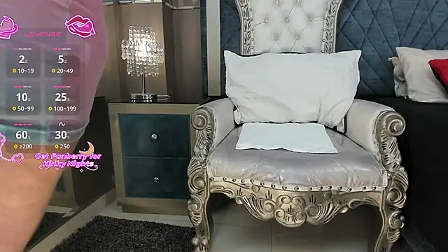 Janna Rousse  online show from November 17, 12:06 pm