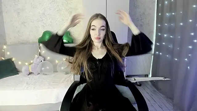 LissaCain online show from March 18, 5:34 am