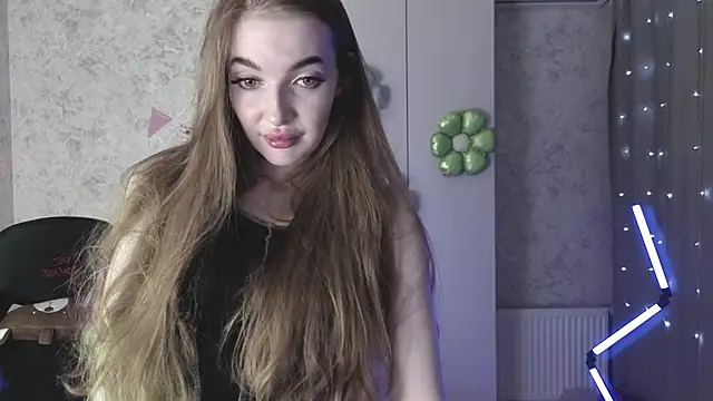 LissaCain online show from April 5, 6:29 pm