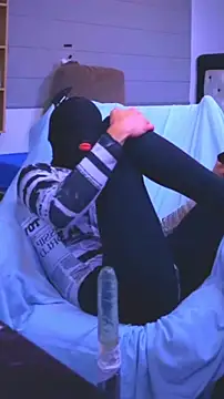 FemaleIssuing online show from September 22, 9:30 am