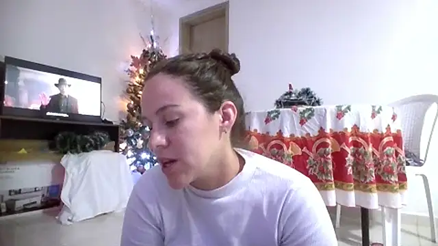 AURORA FRANKLIN online show from December 18, 4:50 am