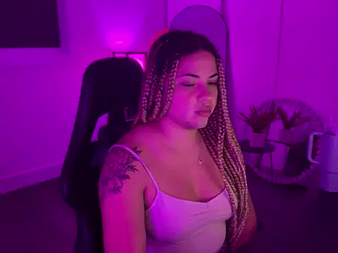 MelSaunders online show from October 26, 4:08 am