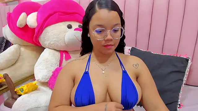 ISABELLA 020 online show from October 24, 2:35 pm