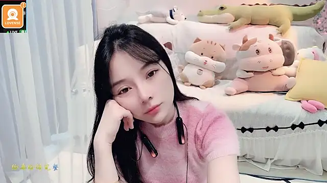 AKiKi711 online show from October 8, 4:50 am