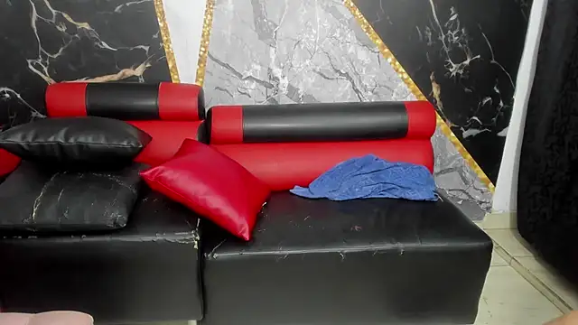 jessi and boy online show from February 20, 11:12 am