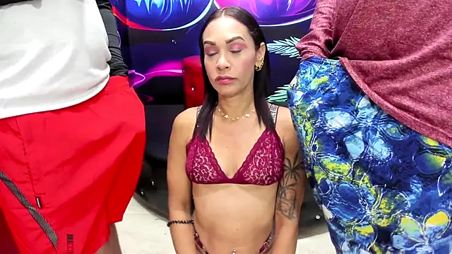 jessi and boy online show from November 9, 12:49 am