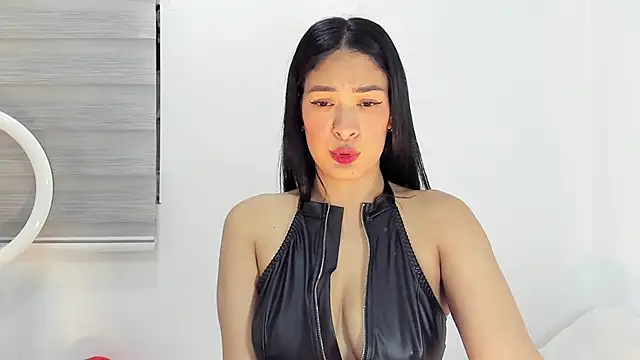 bella hadid1  online show from December 4, 3:42 am