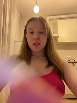 Eva Weyne online show from April 24, 8:33 pm