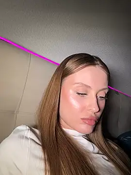 Sweet  Milly online show from May 5, 6:00 pm
