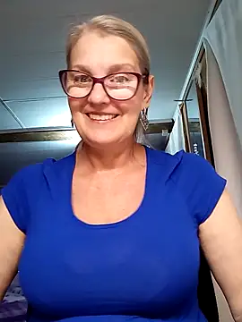 irinamaux online show from October 9, 12:20 pm