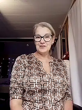 irinamaux online show from November 7, 6:30 am