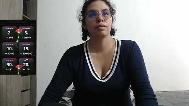 Snapshot of Anne_purple chatting on September 17, 6:06 pm Anne purple online show from September 17, 6:06 pm