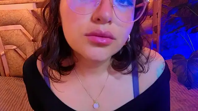 phoenixxxx777 online show from June 14, 12:27 pm
