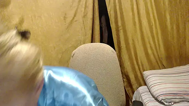 Snapshot of _Estelitta_5 chatting on October 11, 7:49 pm Estelitta 5 online show from October 11, 7:49 pm