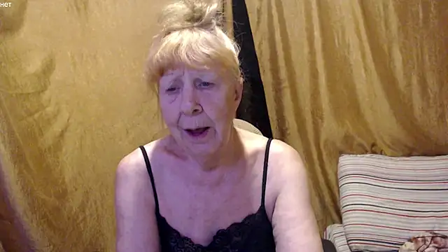 Snapshot of _Estelitta_5 chatting on October 15, 3:58 pm Estelitta 5 online show from October 15, 3:58 pm