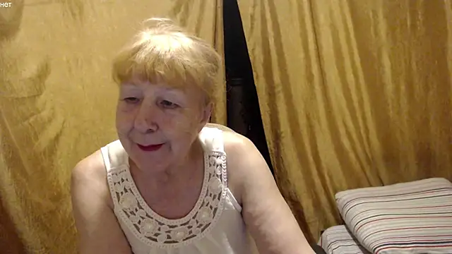 Snapshot of _Estelitta_5 chatting on October 12, 8:00 pm Estelitta 5 online show from October 12, 8:00 pm