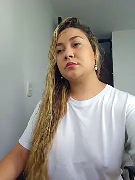 Lufer doll online show from February 14, 9:39 pm