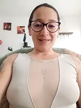 emilypoppy3 online show from March 5, 9:10 pm