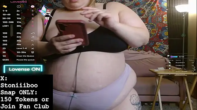 Snapshot of Stoniiiboo chatting on October 8, 1:26 pm Stoniiiboo online show from October 8, 1:26 pm