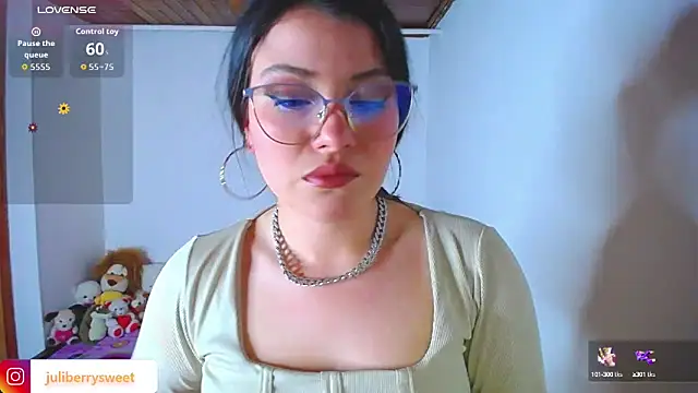 Snapshot of juli05star20 chatting on September 25, 12:32 am juli05star20 online show from September 25, 12:32 am