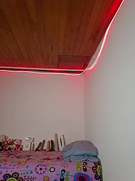 juli05star20 online show from February 27, 1:38 am