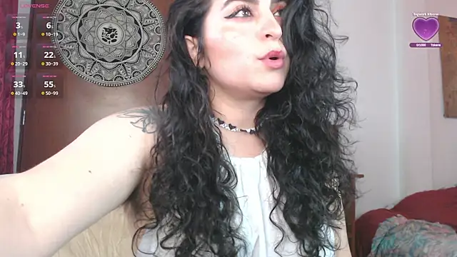 Snapshot of Marci_owo chatting on October 17, 5:38 pm Marci owo online show from October 17, 5:38 pm