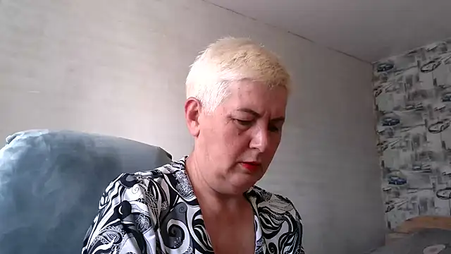 Snapshot of NicoleOlla chatting on September 15, 2:42 am NicoleOlla online show from September 15, 2:42 am