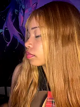 lovekaylaa online show from September 9, 4:12 am